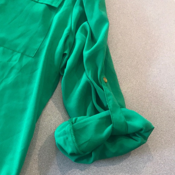 Button down - Picture 3 of 7